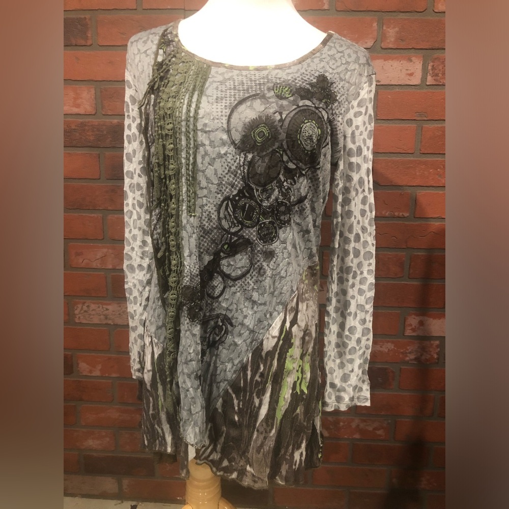 Size medium Adam Jacobs mixed media tunic